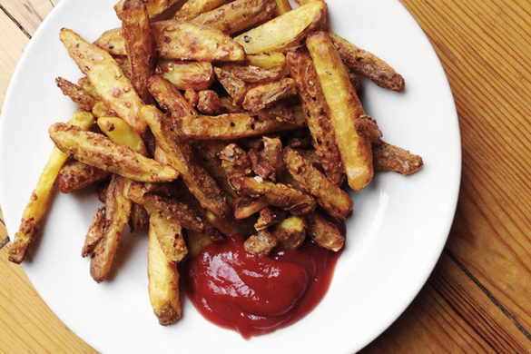 healthy and crispy oil-free baked fries